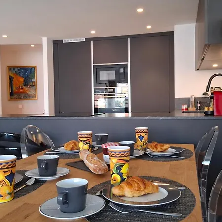 Centre - Cavell - Walking Distance From Palais Des Festivals And - Free Parking - Perfect Location For Business And Holliday Lägenhet Cannes