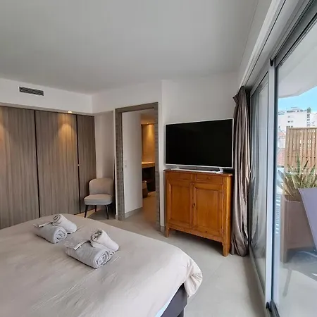 Centre - Cavell - Walking Distance From Palais Des Festivals And - Free Parking - Perfect Location For Business And Holliday Cannes