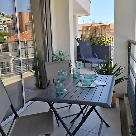 Centre - Cavell - Walking Distance From Palais Des Festivals And - Free Parking - Perfect Location For Business And Holliday * Cannes
