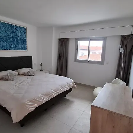Lägenhet Centre - Cavell - Walking Distance From Palais Des Festivals And - Free Parking - Perfect Location For Business And Holliday Cannes